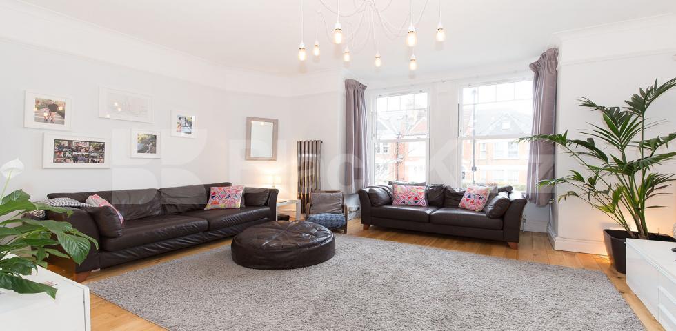 			A Must See Property, 2 Bedroom, 1 bath, 1 reception End Terraced House			 Cecile Park, Crouch End